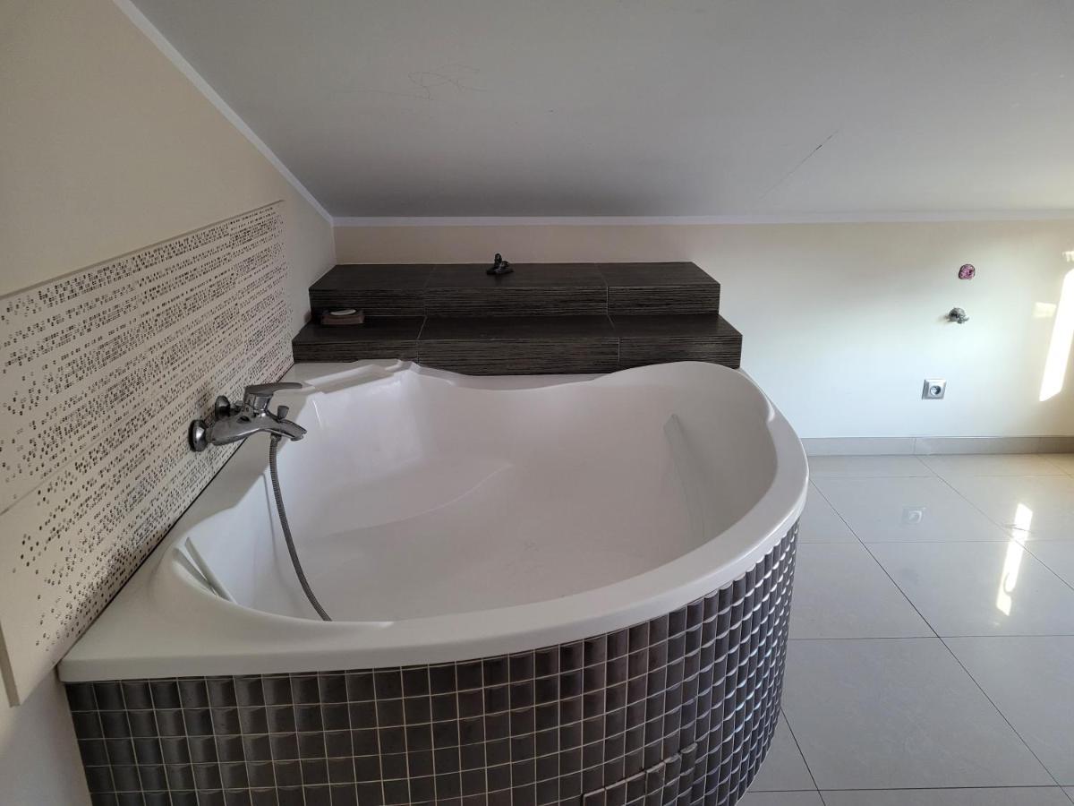Pokoje I Apartament Do Wynajecia Apartment บิเอลส์ค พอดลาสกี ภายนอก รูปภาพ